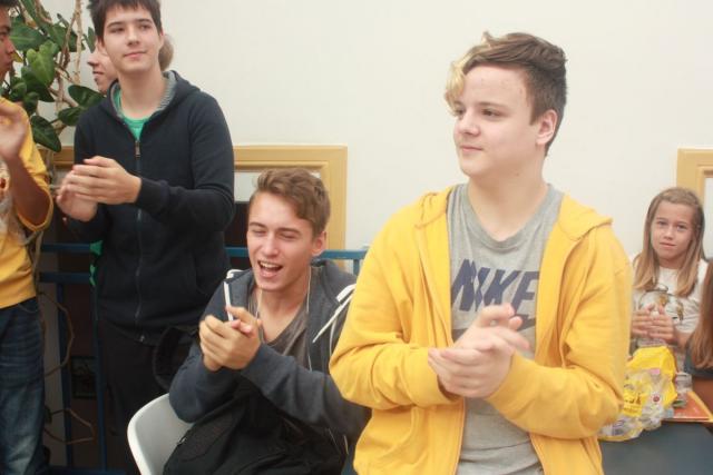 image812